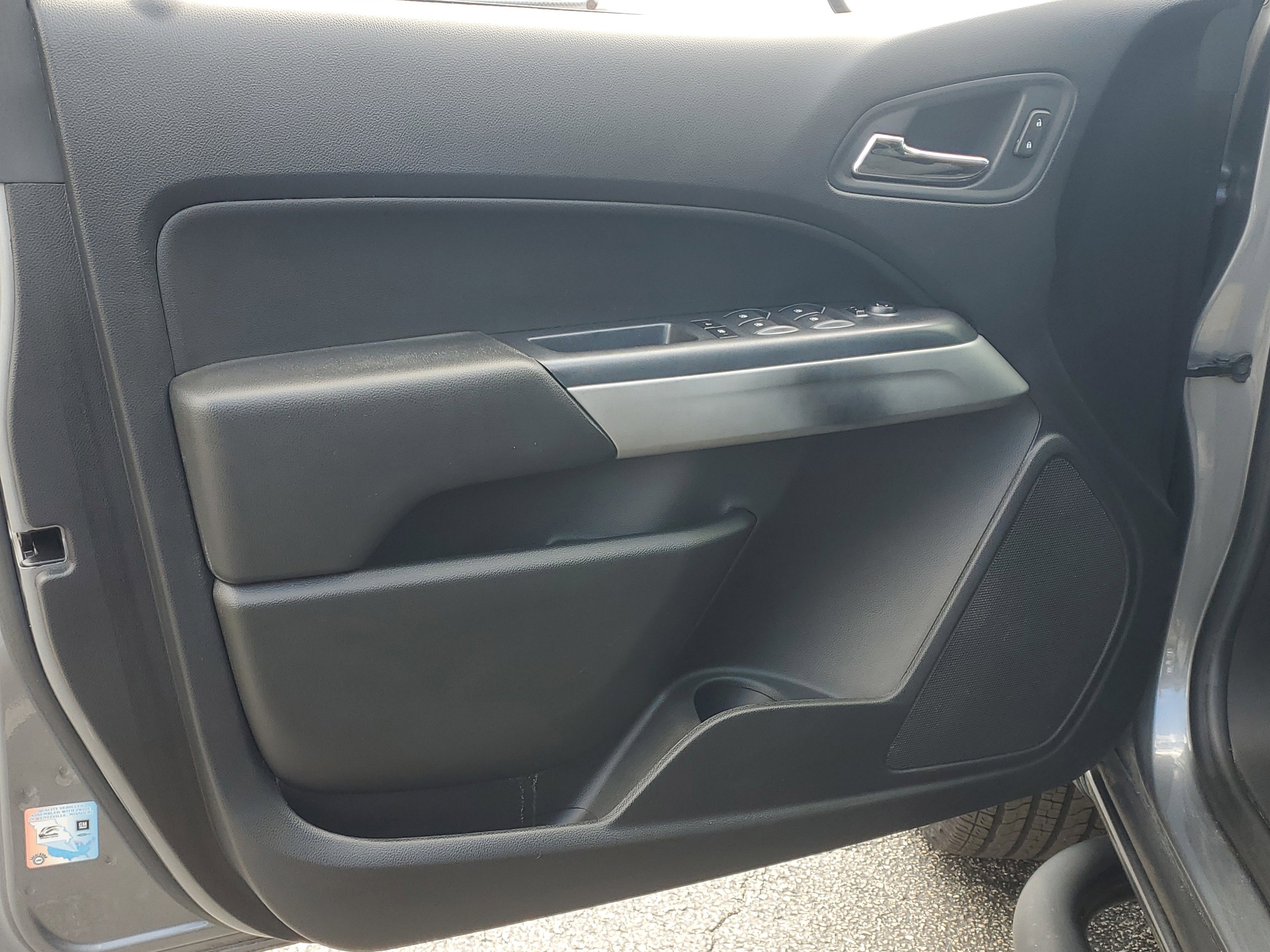 Used 2021 Chevrolet Colorado LT image 18