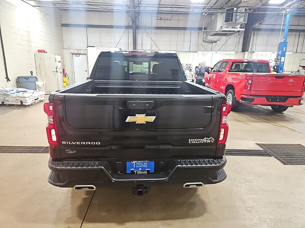 Used 2024 Chevrolet Silverado 1500 High Country w/ High Country Premium Package image 6