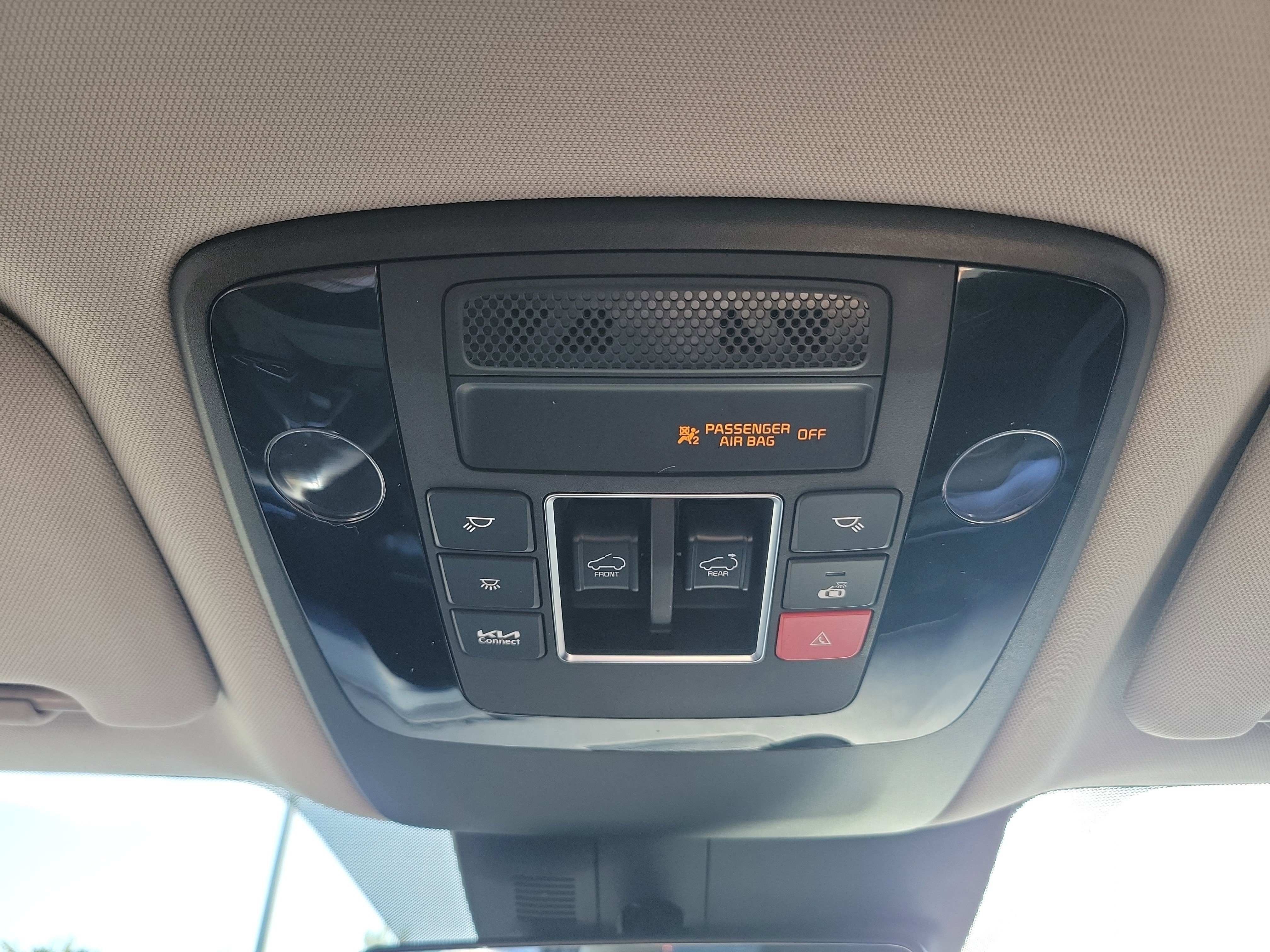 Used 2023 Kia Carnival SX Prestige image 21