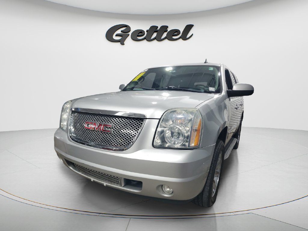 Used 2014 GMC Yukon Denali AWD/4WD image 1