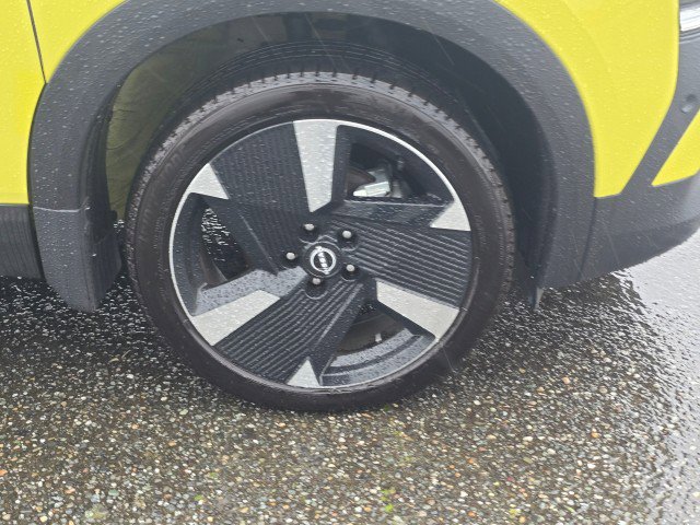 New 2025 Nissan Kicks SR w/ SR Premium Package image 9