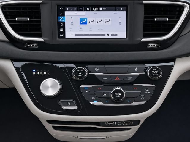 Used 2023 Chrysler Voyager LX FWD image 25