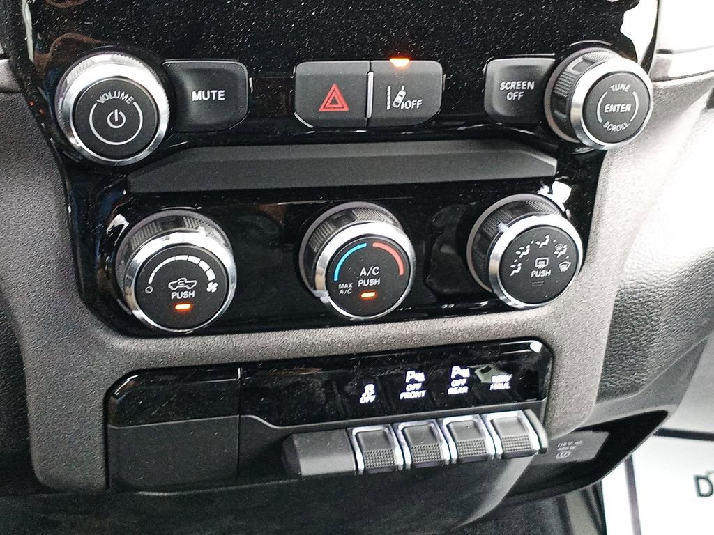 New 2026 RAM 1500 Classic Warlock AWD/4WD image 27