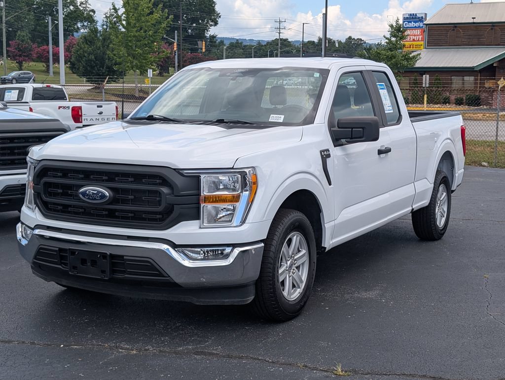 Used 2022 Ford F150 XL w/ Equipment Group 101A High RWD image 3