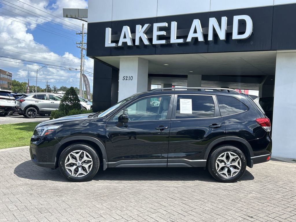 Used 2021 Subaru Forester Premium image 3