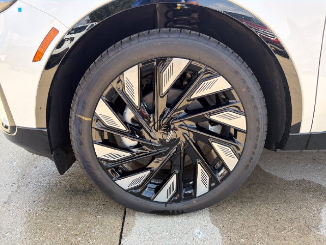 New 2026 Lincoln Nautilus Reserve AWD/4WD image 13