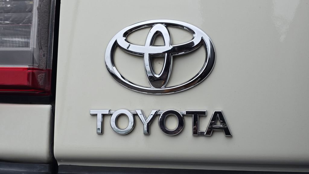 Used 2014 Toyota FJ Cruiser 4WD w/ Convenience Package image 17