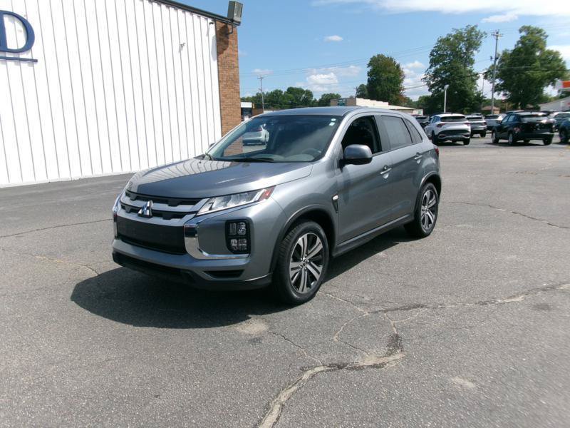 Used 2025 Mitsubishi Outlander Sport ES AWD/4WD image 2