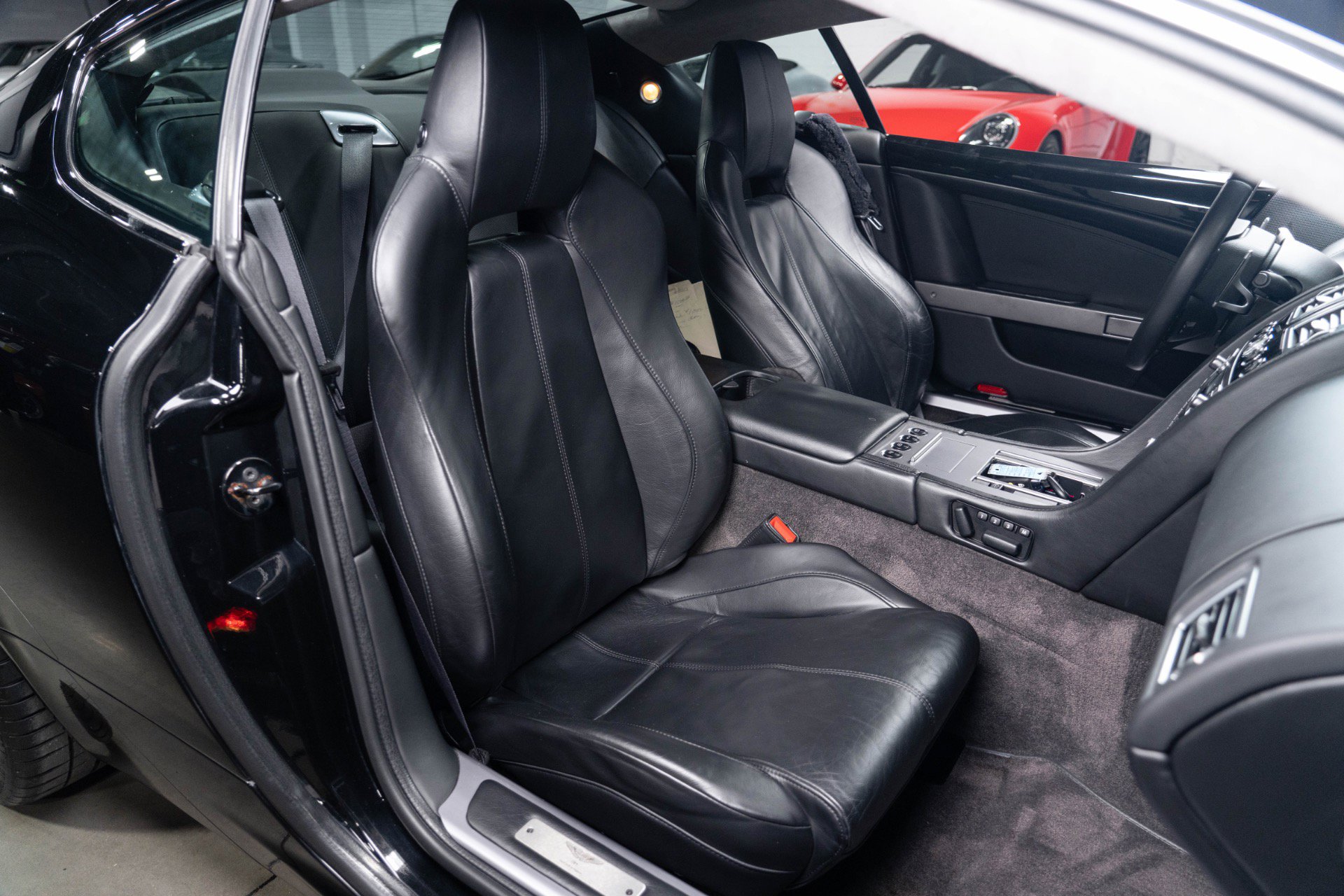 Used 2007 Aston Martin DB9 Coupe RWD image 68