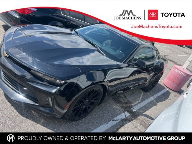 Used 2016 Chevrolet Camaro LT RWD image 1
