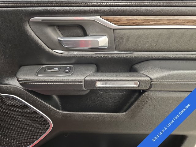 Used 2019 RAM 1500 Laramie AWD/4WD image 12
