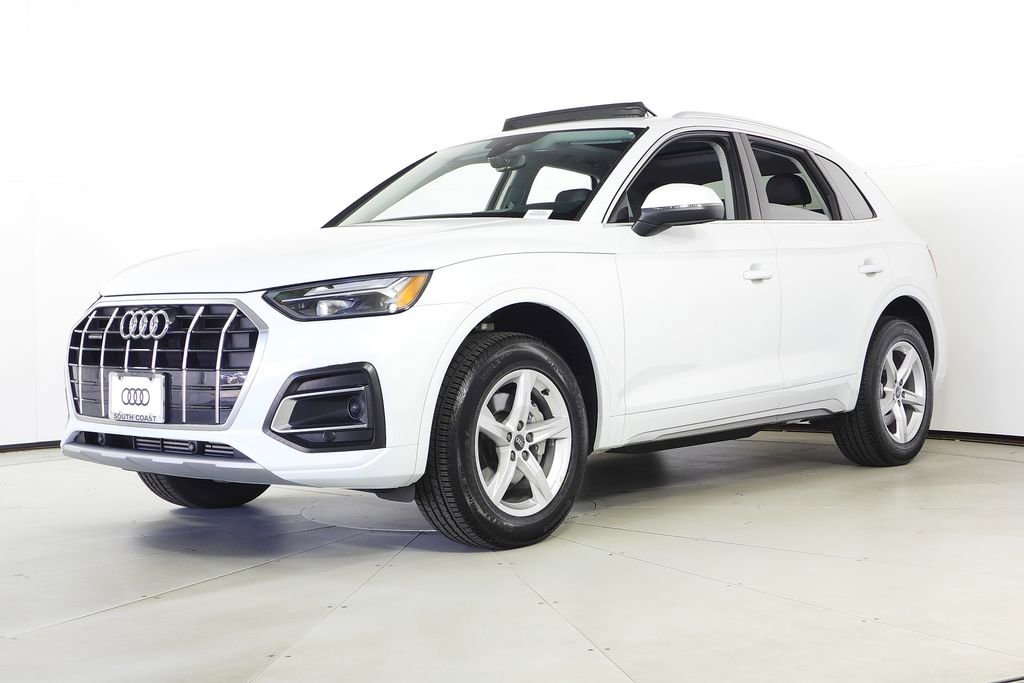 Used 2023 Audi Q5 2.0T Premium w/ Convenience Package image 2