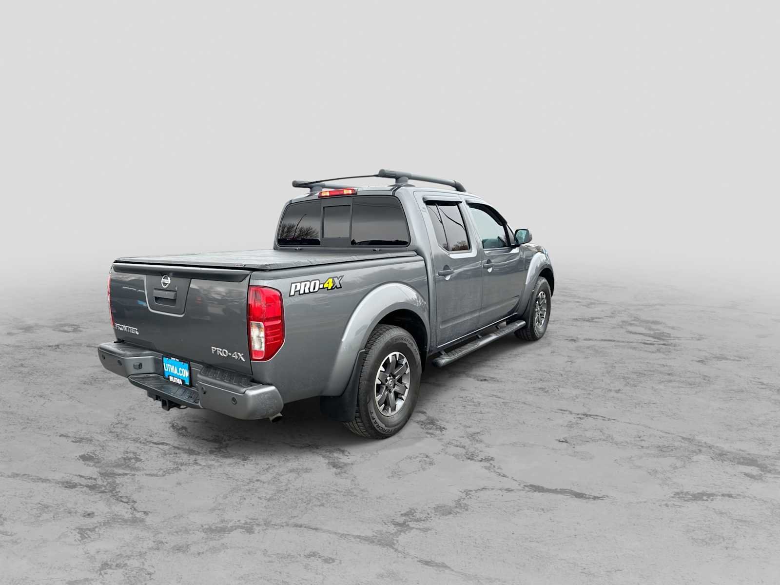 Used 2020 Nissan Frontier PRO-4X w/ Pro-4x Utility Package image 8