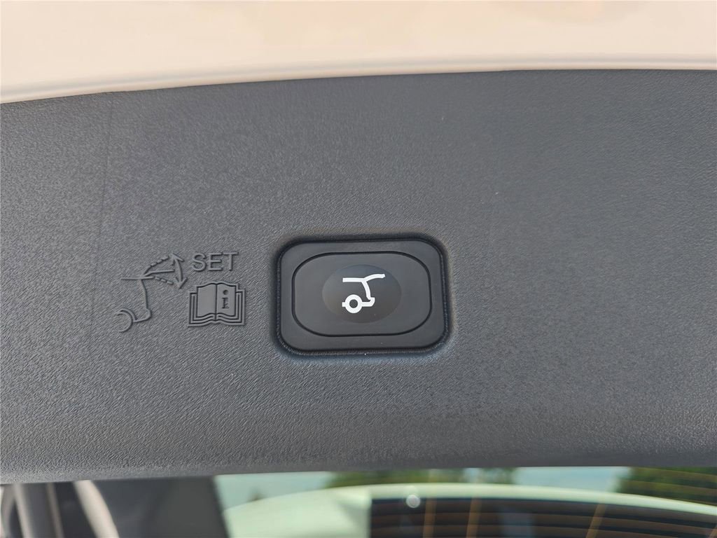 New 2026 Lincoln Nautilus Premier w/ Equipment Group 102A AWD/4WD image 26