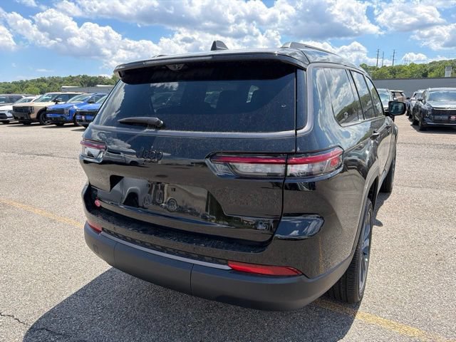 New 2026 Jeep Grand Cherokee L Limited AWD/4WD image 4