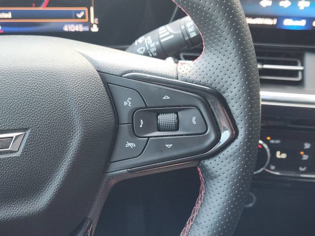 Used 2025 Chevrolet Trax RS w/ Driver Confidence Package FWD image 29