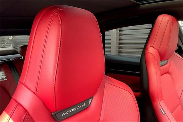 New 2025 Porsche Macan 4S Electric image 8