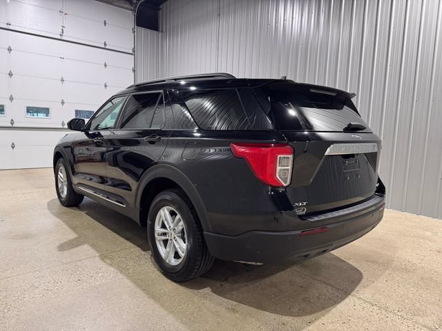 Used 2024 Ford Explorer XLT AWD/4WD image 5