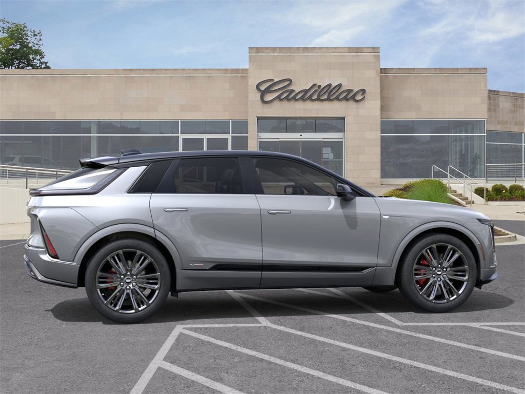 New 2026 Cadillac Lyriq V image 5