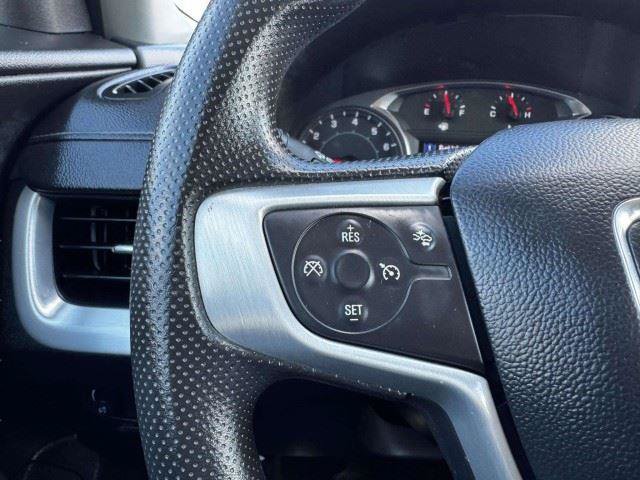 Used 2023 GMC Terrain SLE w/ Driver Convenience Package FWD image 31