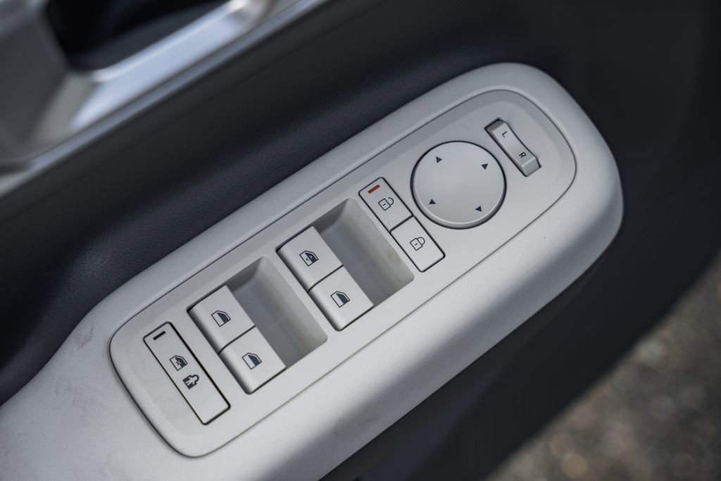 New 2026 Hyundai Santa Fe SE image 36