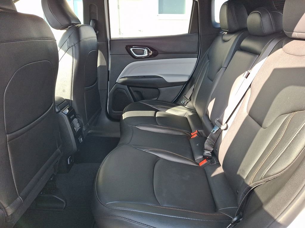 Used 2024 Jeep Compass Limited image 12