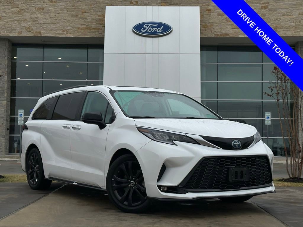 Used 2023 Toyota Sienna XSE