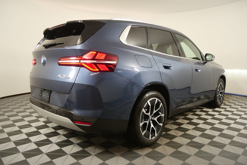 Certified 2025 BMW X3 xDrive30i image 3