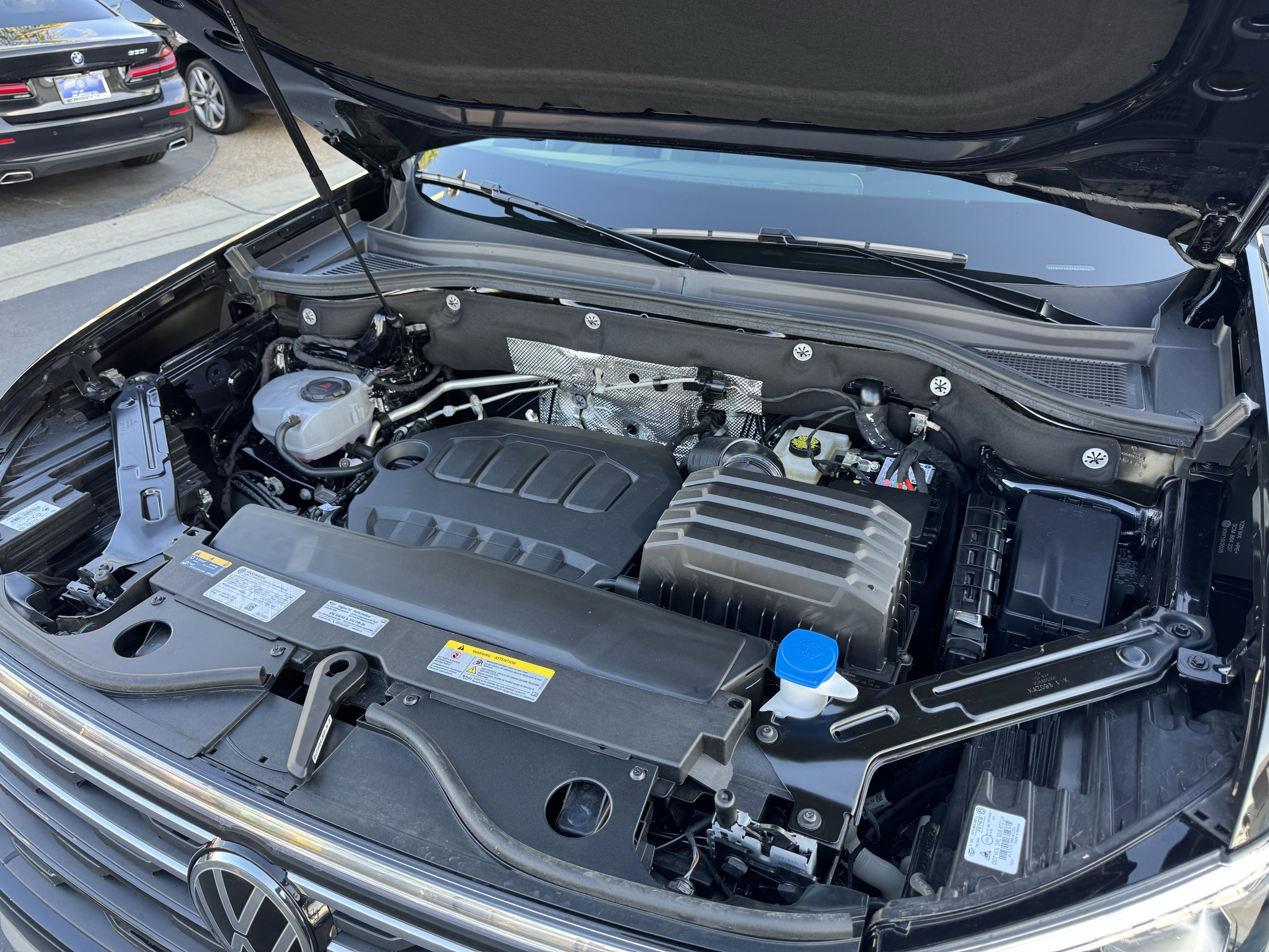 Certified 2025 Volkswagen Atlas Peak Edition SE AWD/4WD image 41