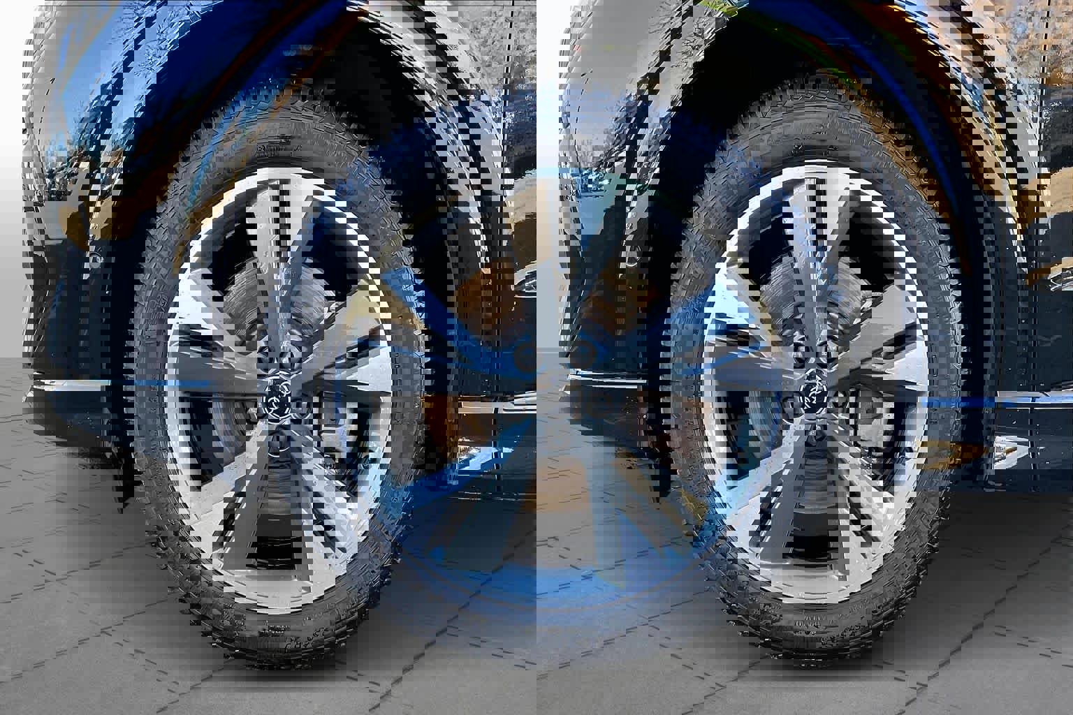 Used 2023 Audi Q4 e-tron Premium Plus image 11