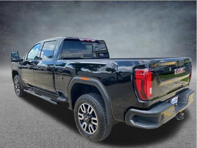 Used 2022 GMC Sierra 2500 AT4 w/ AT4 Preferred Package AWD/4WD image 4