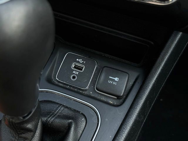 Used 2021 Jeep Cherokee Latitude Lux w/ Comfort/Convenience Group image 32