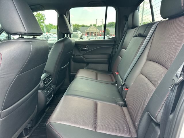 Used 2025 Honda Ridgeline Black Edition image 13