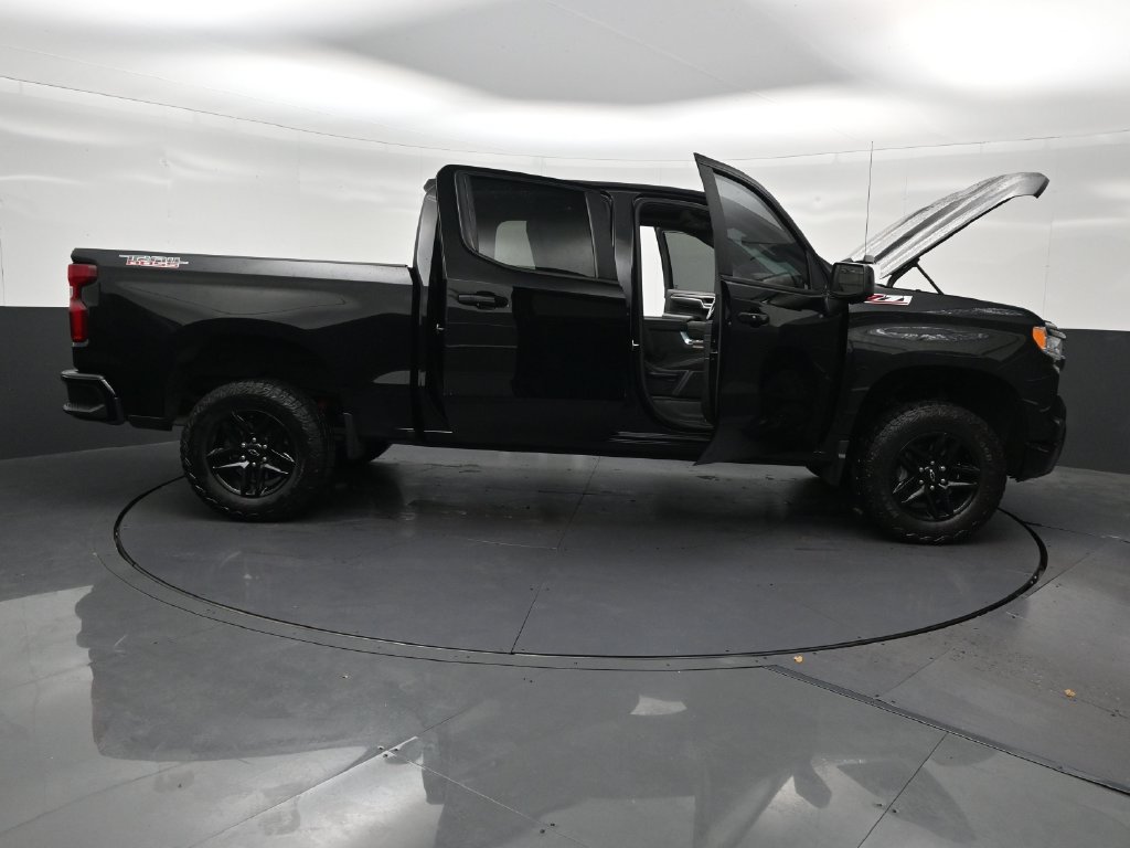 Used 2024 Chevrolet Silverado 1500 LT Trail Boss w/ LT Trail Boss Premium Package AWD/4WD image 29