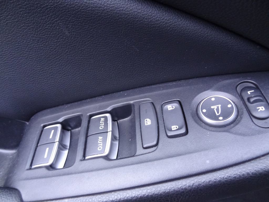 Used 2022 Honda Accord Sport image 8