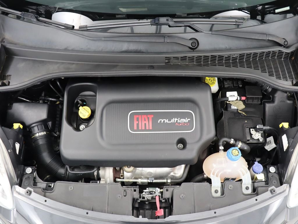 Used 2019 FIAT 500L Trekking FWD image 12