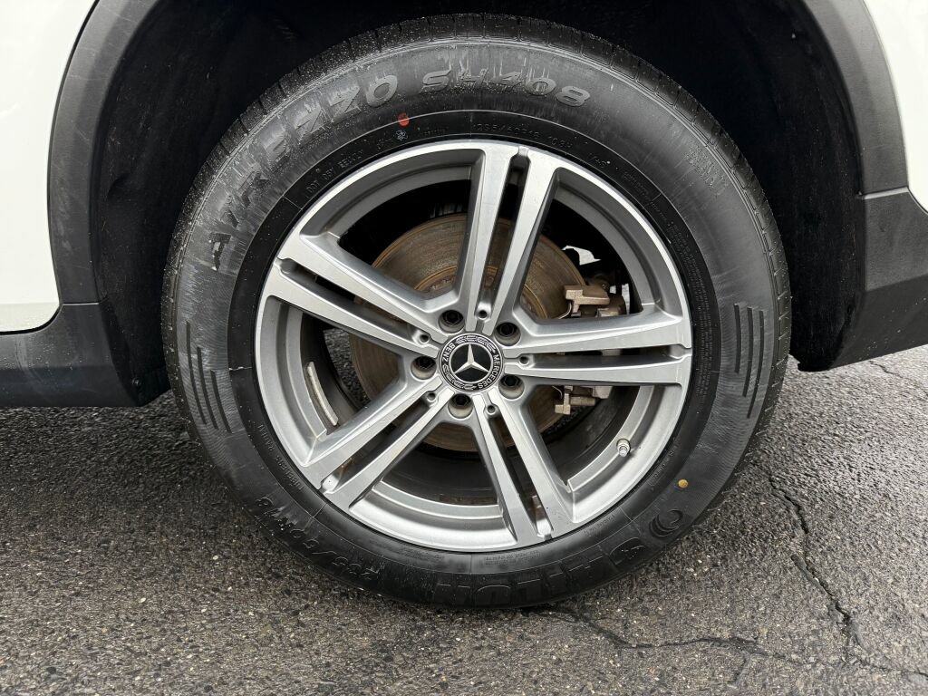 Used 2021 Mercedes-Benz GLC 300 4MATIC image 36