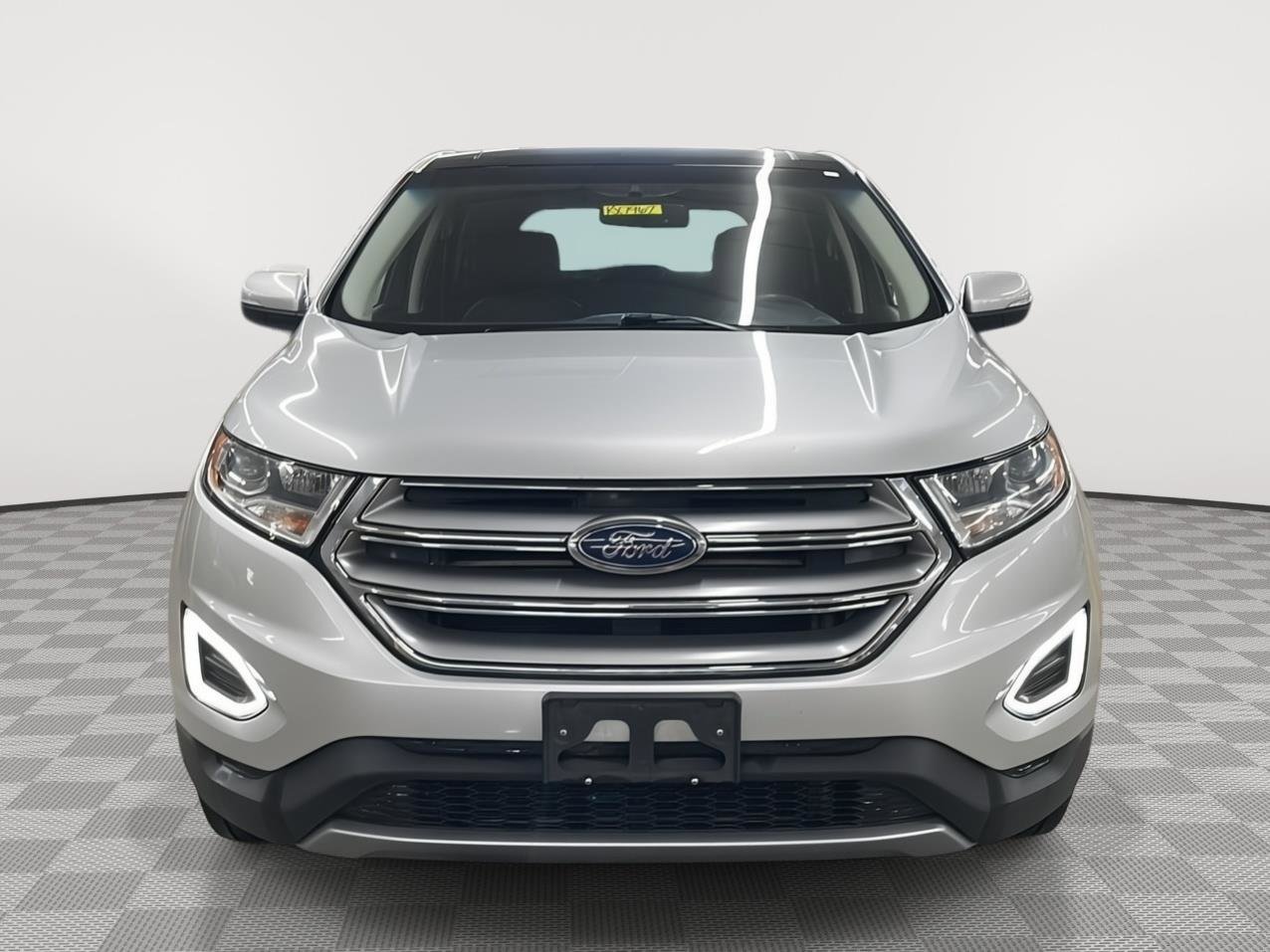 Used 2018 Ford Edge Titanium w/ Equipment Group 301A image 2