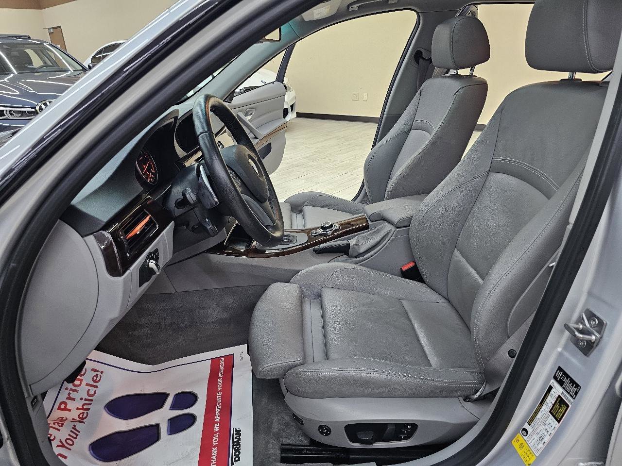 Used 2011 BMW 335i Sedan image 16