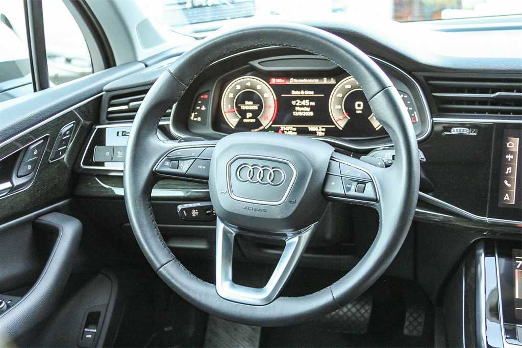 Used 2022 Audi Q7 Premium Plus w/ Premium Plus Package image 14