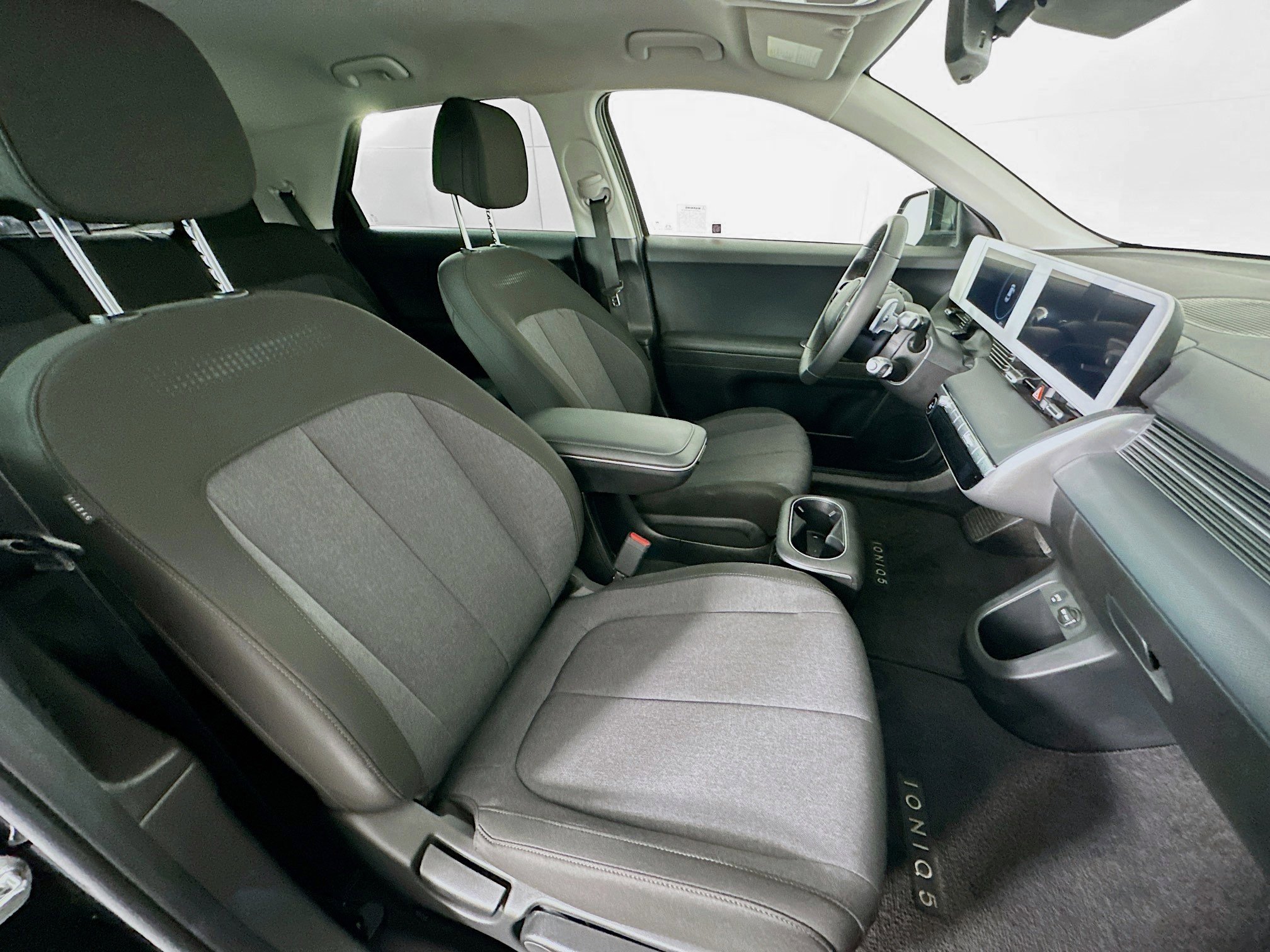 Used 2024 Hyundai Ioniq 5 SEL image 30