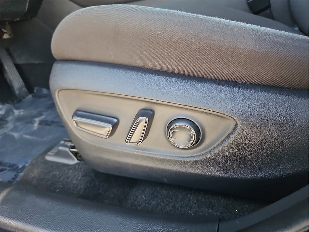 Used 2022 Toyota RAV4 XLE image 14