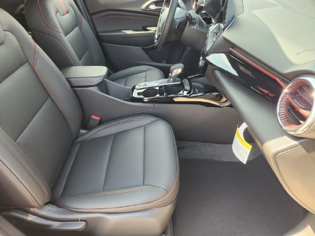 New 2026 Chevrolet Trax RS w/ Sunroof Package FWD image 15
