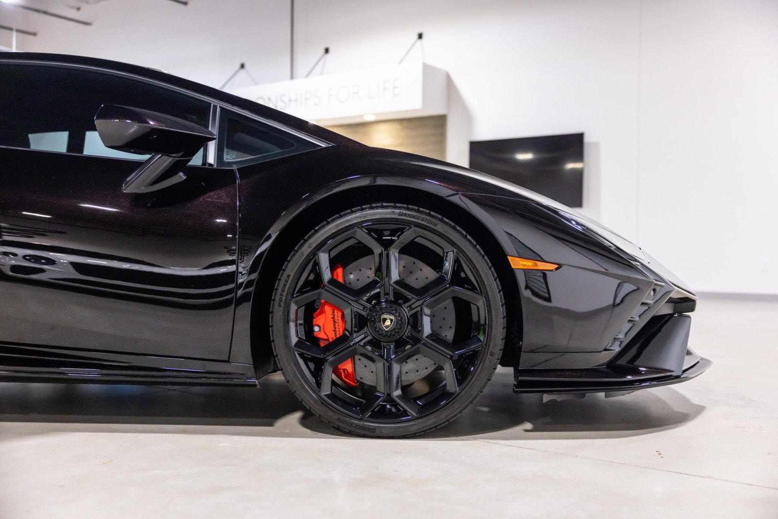 Used 2024 Lamborghini Huracan Tecnica RWD image 25