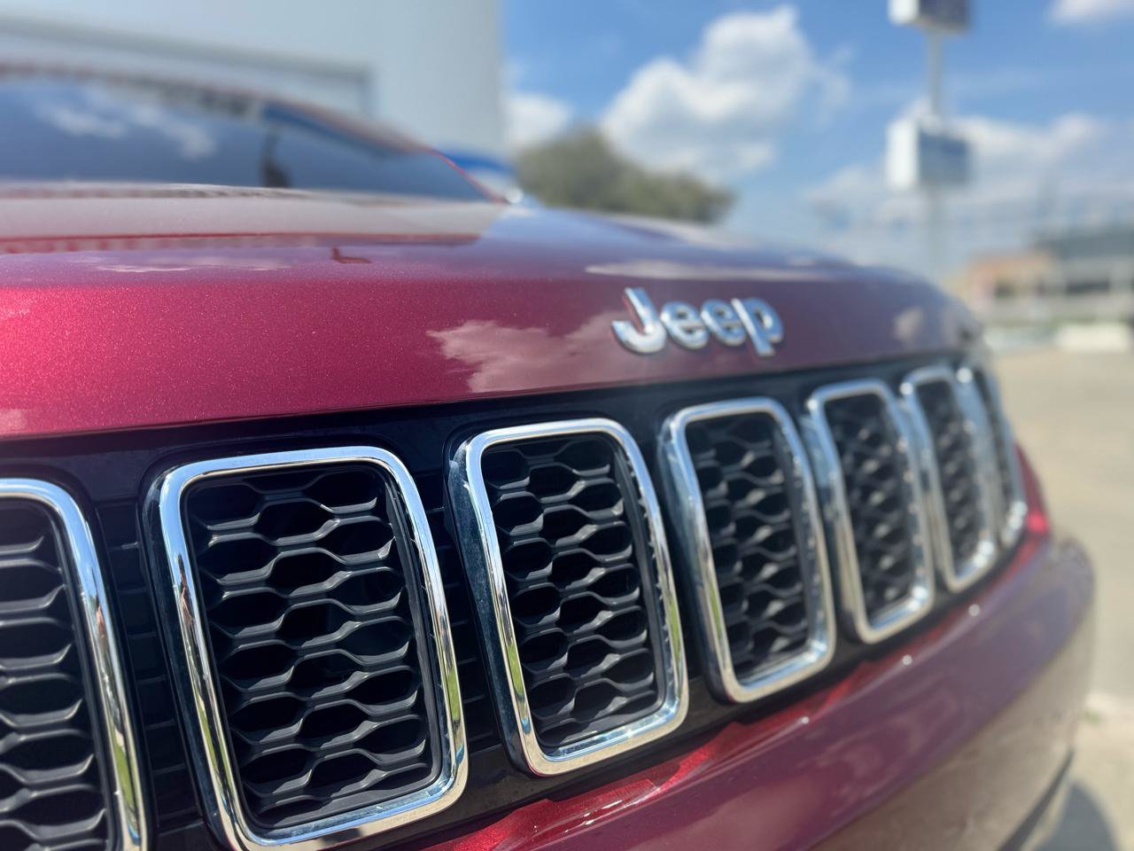 Used 2020 Jeep Grand Cherokee Limited AWD/4WD image 10