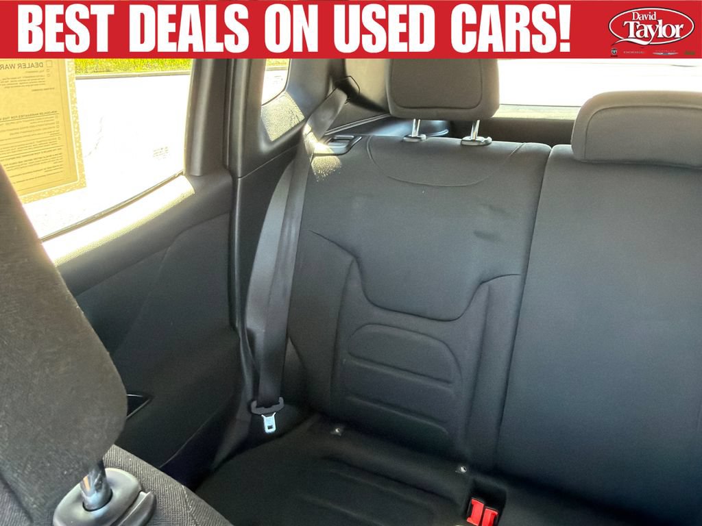 Used 2018 Jeep Renegade Latitude FWD image 17