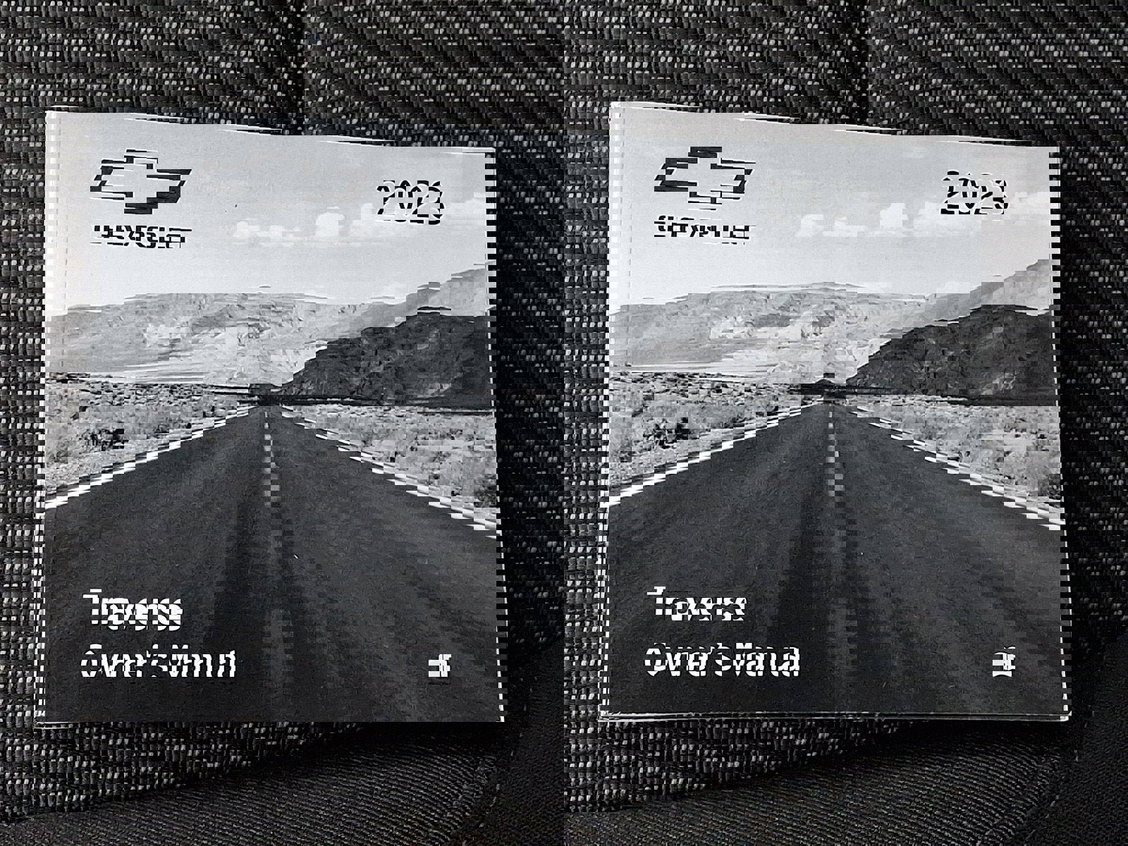 Used 2023 Chevrolet Traverse LT w/ Rear Camera Mirror Package image 28