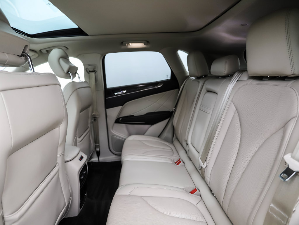 Used 2019 Lincoln MKC Reserve w/ MKC Climate Package AWD/4WD image 23