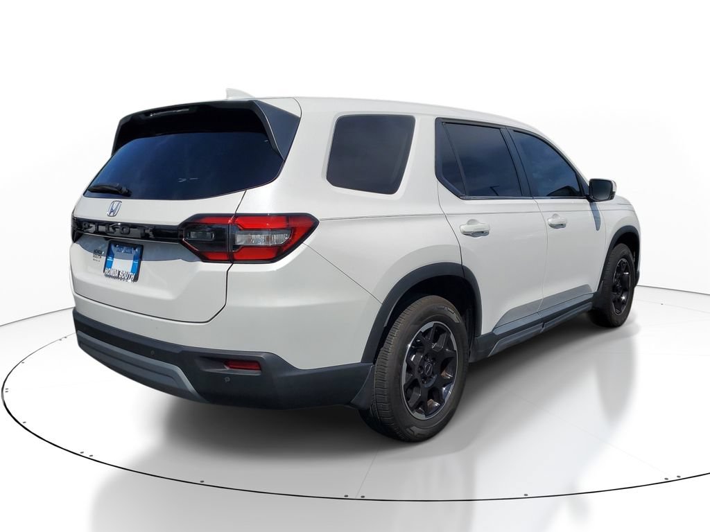 Certified 2025 Honda Pilot EX-L image 7