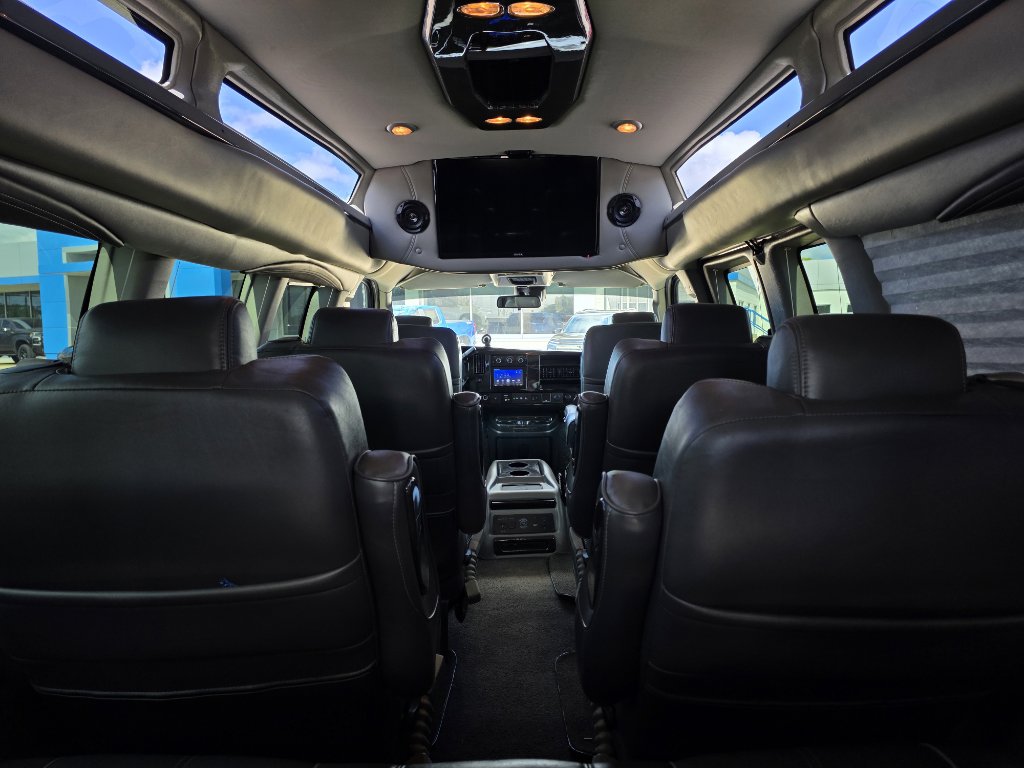 Used 2019 Chevrolet Express 2500 Extended w/ Enhanced Convenience Package image 21